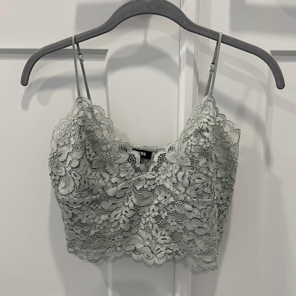 Express Tops - Express Lace Cropped Camisole. Size S